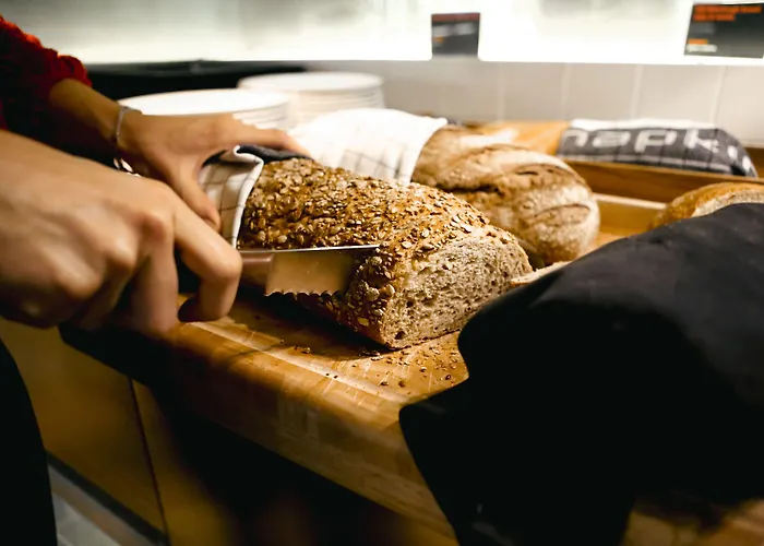 מלון Citizenm South 4*