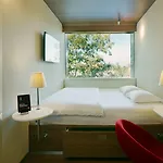 מלון Citizenm South 4*