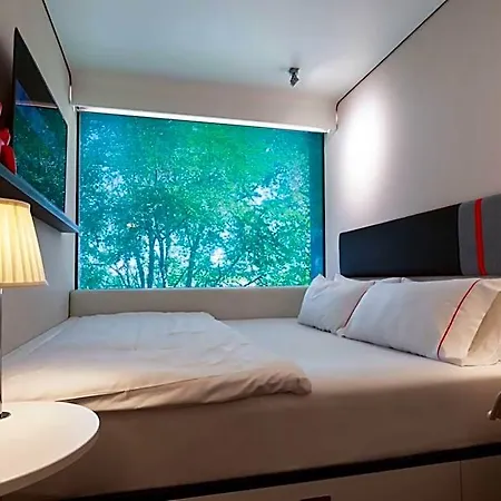 Hotel Citizenm South 4*