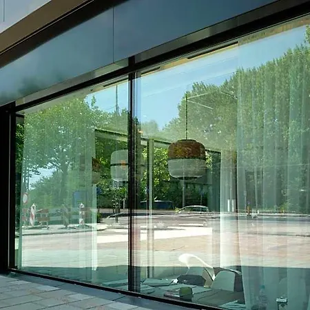 Citizenm South Hotel 4*