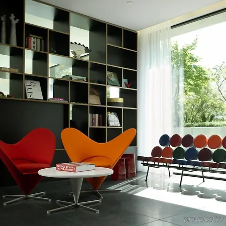Citizenm South 4*