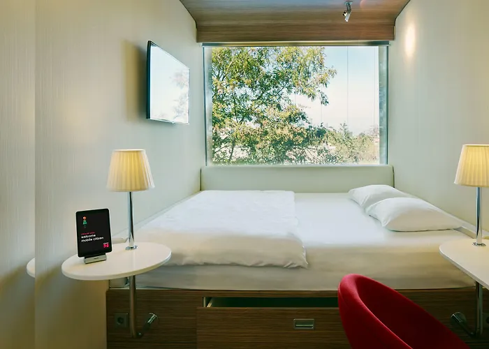 Hotel Citizenm South 4*